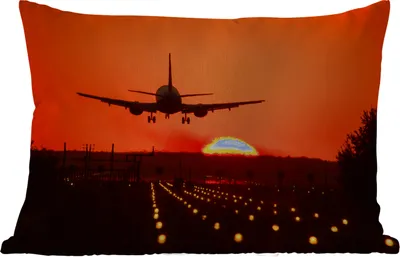 Produktbild von MuchoWow® Outdoor Kissen - Sonnenuntergang - Flugzeug - Orange - Sonne - 50x30 cm - Wetterfest - Lounge Kissen - Sofa kissen - Wohnzimmer Dekoration