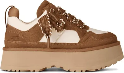 Produktbild von UGG Sneakers mit Schaffellfutter, Doppelnähten und Treadlite-Technologie in hellgrünem Kastanienton