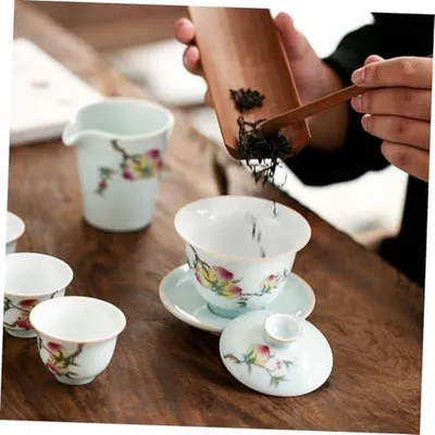 Produktbild von Keramische Teetasse mit schlichtem Design und kreativem Muster