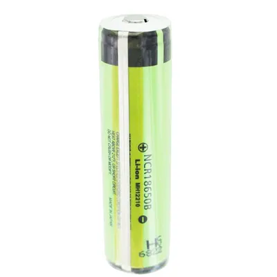 Produktbild von Panasonic 18650 Li-Ion Akku mit 3400mAh und Schutzschaltung und Schnell-Ladegerät