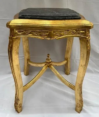 Produktbild von Casa Padrino Barock Beistelltisch Antik Gold / Schwarz - Handgefertigter Antik Stil Massivholz Tisch mit Marmorplatte - Antik Stil Möbel - Barock Möbel