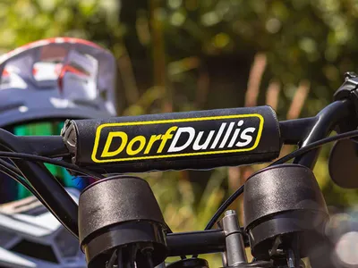 Obrázek produktu pro Kryt pro "Dorfdullis" na volantech cerná/žlutá/bílá