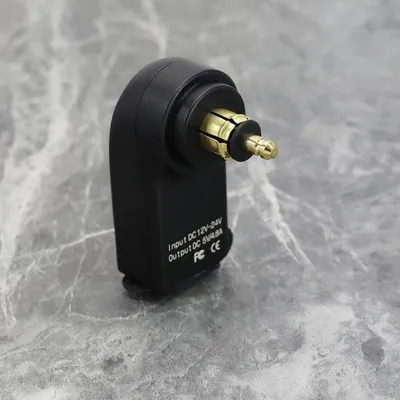 Immagine prodotto di Caricabatteria doppio USB di ricambio, compatibile con BMW F800GS - F650GS - F700GS - R1200GS - R1200RT - 12V-24V - impermeabile.