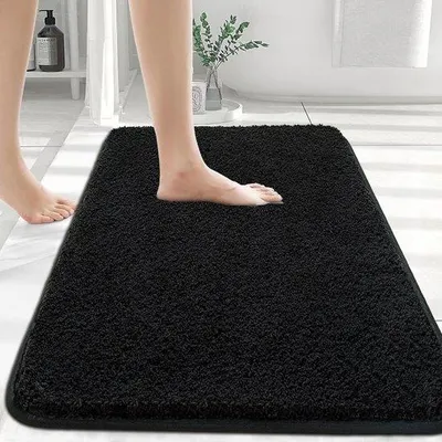 Zdjęcie produktu dla Unyqoos® Luksusowa mata do łazienki wykonana z wyjątkowo miękkiej mikrofibry, 80 x 120 cm, czarna – antypoślizgowa (gumowa podkładka), można prać w pralce