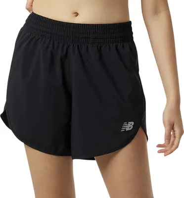 Produktbild von NEW BALANCE Accelerate 5IN Shorts Grösse: 2XL / XXL Damen Laufshorts WS23228