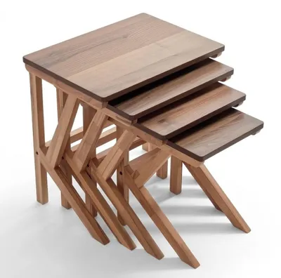 Image de Table d'appoint marron, couleur classique, plateau en bois, structure en bois, pieds en bois