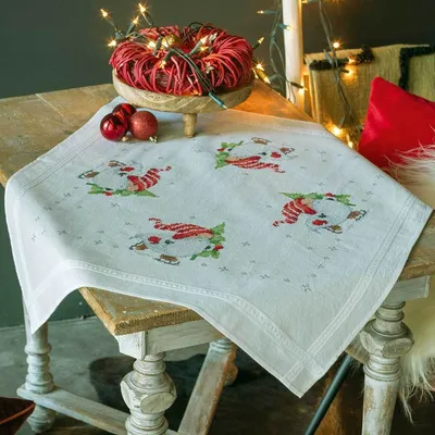 Produktbild von Vervaco Kreuzstich-Tischdeckenset "Weihnachtszwerge", 80x80cm