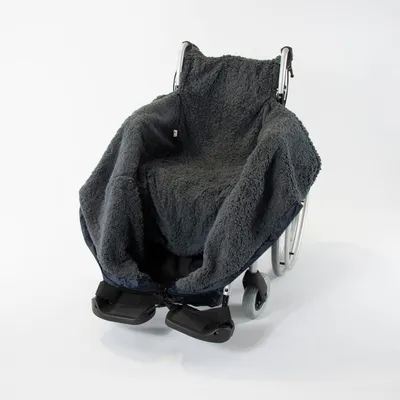 Produktbild von Famanu Rollstuhldecke - Wasserdicht, Fleece, Universalgröße