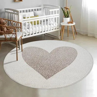 Productafbeelding van Unyqoos® Kinderkleed van rundleren, 120 cm – Hartmotief in crème/bruin, huidvriendelijk polypropyleen ( Standard 100), platgeweven, gemakkelijk schoon te maken, ideaal voor kinderkamers