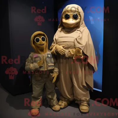 Imagen del producto de Disfraz REDBROKOLY de mascota Gold Marine Recon vestido con jeans y chales Mom