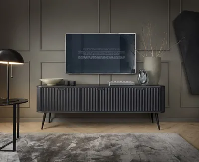Produktbild von TV-Schrank ZOVA 168 cm mit runden Ecken mit geriffelte Fronte RTV-Lowboard TV Tisch Sideboard Schwarz