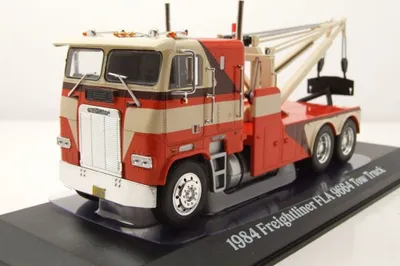 Produktbild von Greenlight Collectibles 86631 Freightliner FLA 9664 Tow Truck 1984 orange weiß 1:43