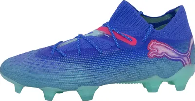 A single Puma Future 7 Ultimate Fg Fussball-Schuh is shown against a white background.