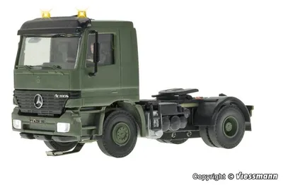 Produktbild von Viessmann 8160 - H0 MB ACTROS 2-achs Sattelschlepper mit Rundumleuchten, Militär, Basis, Funktionsmodell - Neu
