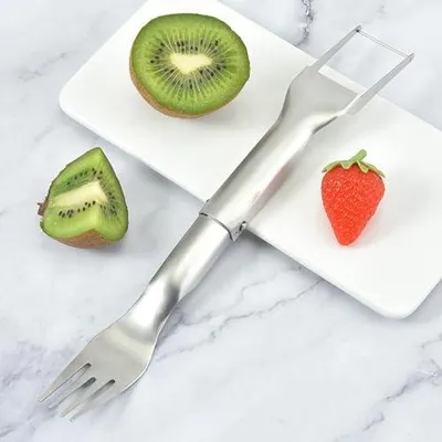 Produktbild von Wassermelonenschneider aus Edelstahl mit Doppelkopf und Gabel – praktisches Küchenwerkzeug zum Schneiden und Servieren von Wassermelonen für Camping, Picknicks, Zuhause, Partys und unterwegs