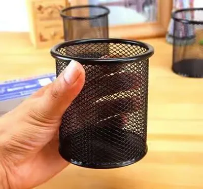 Produktbild von Runder Stiftehalter aus Metalldraht, für Büro und Schule, schwarz.