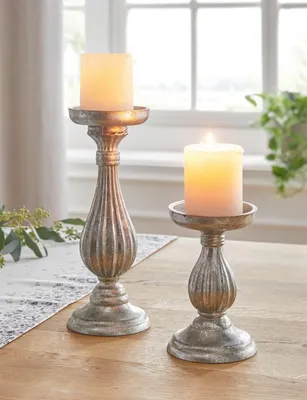 Image de 2x bougeoirs "Elégance" en bois argenté avec design antique doré, bougeoirs pour bougies de table