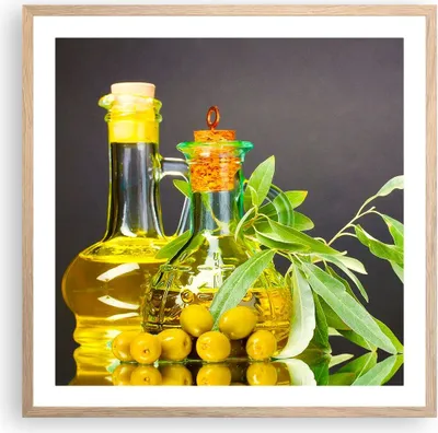 Produktbild von Gerahmtes Poster - Rahmen in heller Eiche - Flasche Glas Olive Öl - 60x60 cm - Wand Bild - Wanddeko - Wandbilder - Wandposter - Bilderrahmen - Bilder - Kunstdruck - Wandbild - P2NAC60x60-2168