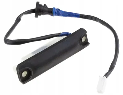 Obrázek produktu pro 84840-47020 Spínač odemykání zavazadlového prostoru, Toyota, Prius Mk2, bezklíčový přístup