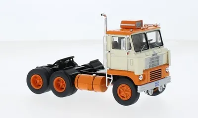 Zdjęcie produktu dla Ixo Models TR188 Biały ciągnik 7400 1960 beżowo-pomarańczowy 1:43