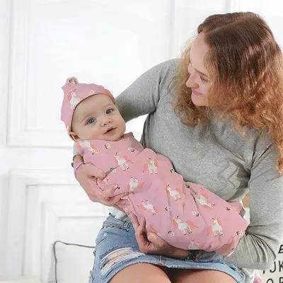 Productafbeelding van Famanu wikkeldeken, 90 x 90 cm - Multifunctionele babydeken