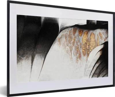 Produktbild von MuchoWow® Gerahmtes Poster Gold - Abstrakt - Design 60x40 cm - Poster mit Schwarzem Bilderrahmen Wandposter Rahmen Foto Bilder - Schlafzimmer - Plakat in Rahmen - Drucken