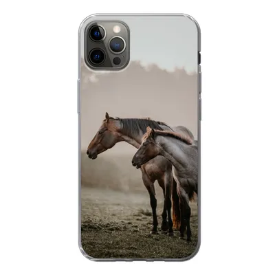 Produktbild von MuchoWow® Handyhülle Schutzhülle Hülle für iPhone 13 Pro Max Pferde - Nebel - Wiese Silikon Softcase Handy Hülle - Mobiltelefon