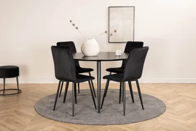 Image de DippØ115BLBL ensemble table, table noir et 4 Windu Lyx chaises Velours noir.
