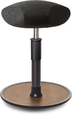 Produktbild von Sitz- Stehhocker Free Regular Triangel kvadrat Divina Anthrazit schw. /Natur.