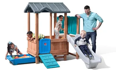 Zdjęcie produktu dla Step2 Adventure – drewniany domek na placu zabaw ze zjeżdżalnią