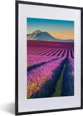 Produktbild von MuchoWow® Gerahmtes Poster Lavendel - Berg - Blumen 40x60 cm - Poster mit Schwarzem Bilderrahmen Wandposter Rahmen Foto Bilder - Poster in Rahmen