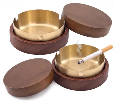 Image de Cendriers avec couvercle - Acier inoxydable et bois de hêtre - Protégés du vent, pour la maison, le bureau et le balcon - Couleur or - Lot de 2
