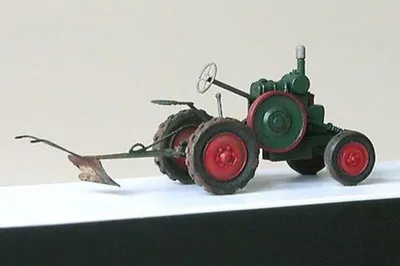 Produktbild von Hauler Models HTT120057 - 1:120 Tractor Svoboda with plow year1937 - Zubehör