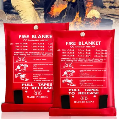 Produktbild von Feuerlöschdecke Brandschutzdecke Löschdecke - 150 x 150 cm - Glasfaser - 2er Set - Wiederverwendbar