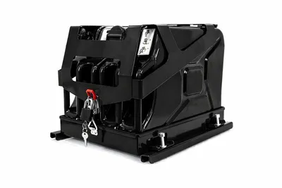 Obrázek produktu pro Držák kanystru 2x20 l + 2x20 l kanystr + výlevka černý ral 9005