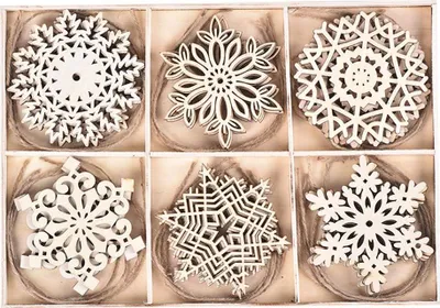 Produktbild von Schneeflocken-Weihnachtsbaumschmuck aus Holz, rustikale Holzornamente