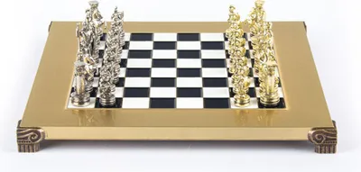 Zdjęcie produktu dla Antyczny zestaw szachowy – grecko-rzymski 28 cm z figurami w kolorze złotym/srebrnym i brązową szachownicą