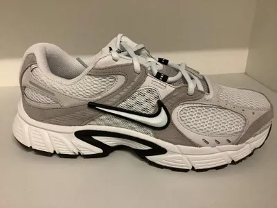 Produktbild von Nike V5 RNR Suede 2 Sportschuh Beige in Gr. 47