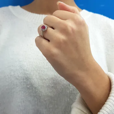 Produktbild von Diamant Oval Rubin Entourage Halo Ring 14 Karat Weißgold - 54 (17,20 mm)