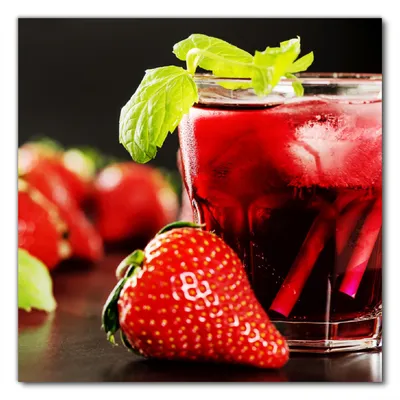 Produktbild von Wallario selbstklebende Möbelfolie/ Tischdecke für Innen und Außen, Größe: 60 x 60 cm - Erdbeer-Mojito - Frische Erdbeeren