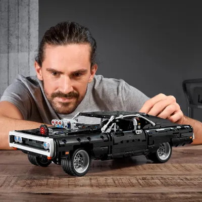 Obrázok produktu pre Stavebnica modelu auta LEGO Technic 42111 Domov Dodge Charger s osemvalcovým motorom z filmovej série Rýchlo a zbesilo (1 077 dielikov)