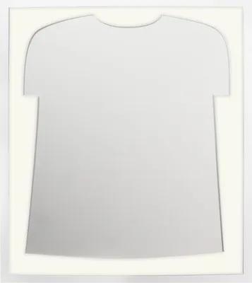 Produktbild von Trikotrahmen Weiß mit Passepartout in Trikot Form FanFrame- Massivholz Bilderrahmen lackiert, Passepartout:Créme, Trikotrahmen-Größe:Klein