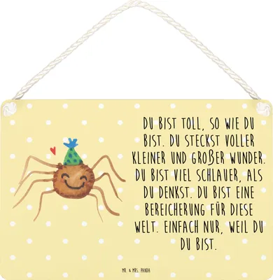 Produktbild von Mr. & Mrs. Panda Schild Spinne Agathe Party DIN A6 - Gelb Pastell - Geschenk, Holzschild, Glück, Türschild, Deko Wandbild, Selbstliebe, wandtafel, Motivation, Holz