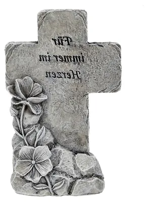 Produktbild von Grabdeko zur Erinnerung, frostfest und witterungsbeständig - Grabfigur - Friedhof Deko (Kreuz mit Spruch - H 16 cm - Für Immer im Herzen)