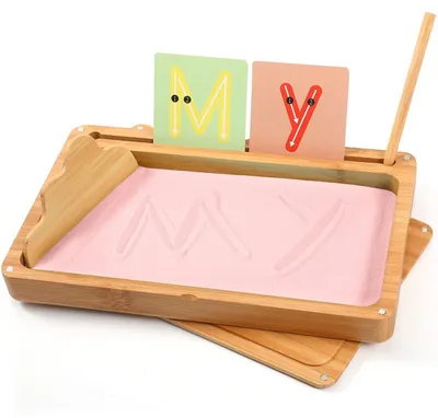 Immagine prodotto di Casetta di sabbia Montessori in legno con sabbia rosa per bambini