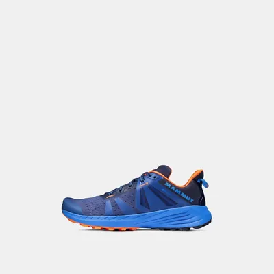 Trailrunning-Schuhe "Saentis TR Low GTX" von Mammut in Blau mit orangefarbenen Akzenten.