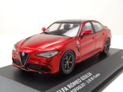 Produktbild von Solido 421436950 Alfa Romeo Giulia Quadrifoglio 2016 rot 1:43
