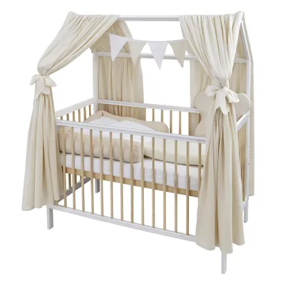 Produktbild von Baby-Delux Hausbett Kinderbett Gitterbett Weiß Natur 60x120 Beißschienen Schutzgitter Matratze Bett Set Waffelpique Musselin Beige Musselin Himmel
