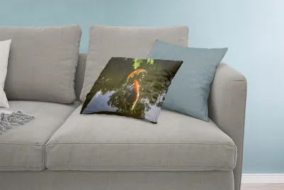 Produktbild von MuchoWow® Zierkissen Sofakissen Wohnzimmer Dekokissen 60x40 cm Zwei Koi-Karpfen um einen Teich - Kopfkissen - Polster mit Foto
