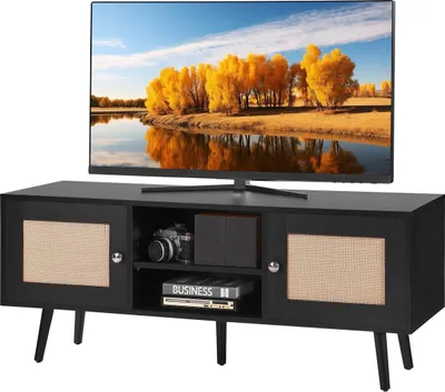 Obrázok produktu pre Ratanový TV stolík, Boho TV skrinka pre 55-palcovú TV, moderný TV stolík v štýle Mid Century, ratanová TV konzola s nastaviteľnými policami do obývacej izby, mediálnej miestnosti, čierna